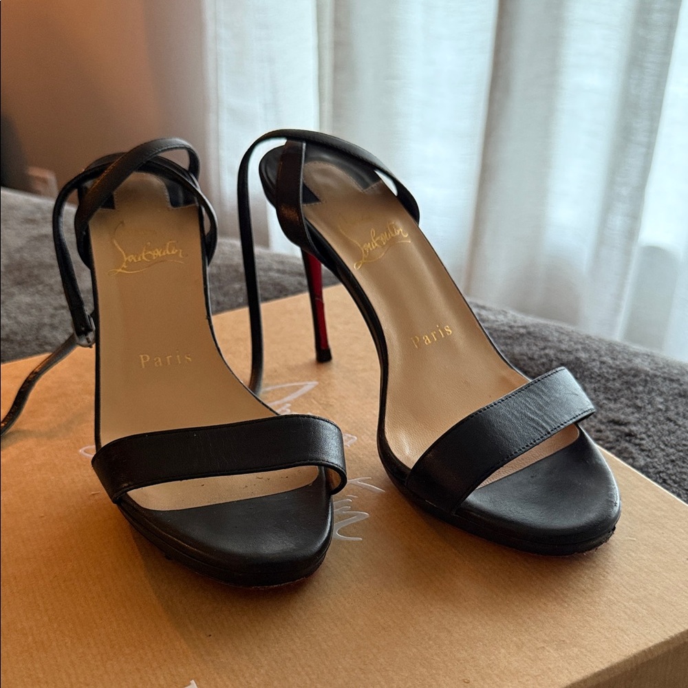 Christian Louboutin Loubi Queen 100mm